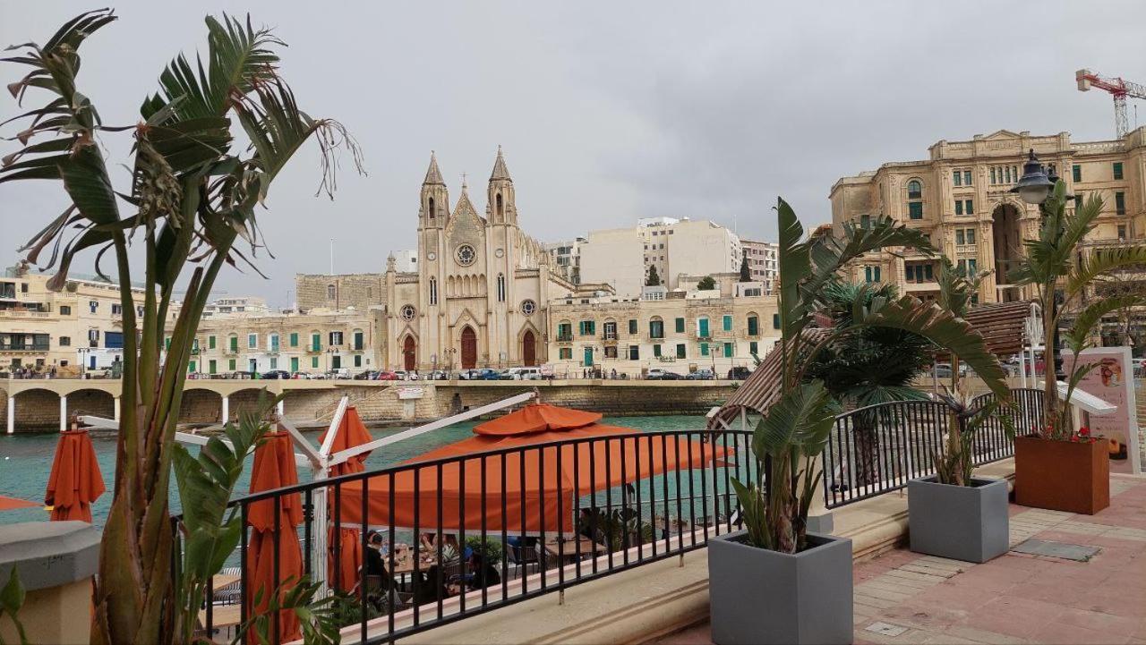 Malta Crown Guesthouse St. Julian's Exteriör bild