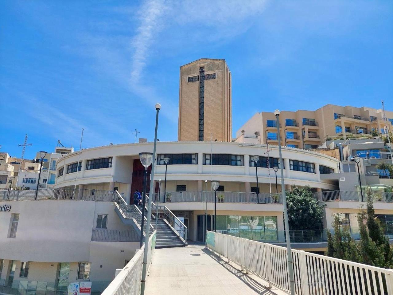 Malta Crown Guesthouse St. Julian's Exteriör bild