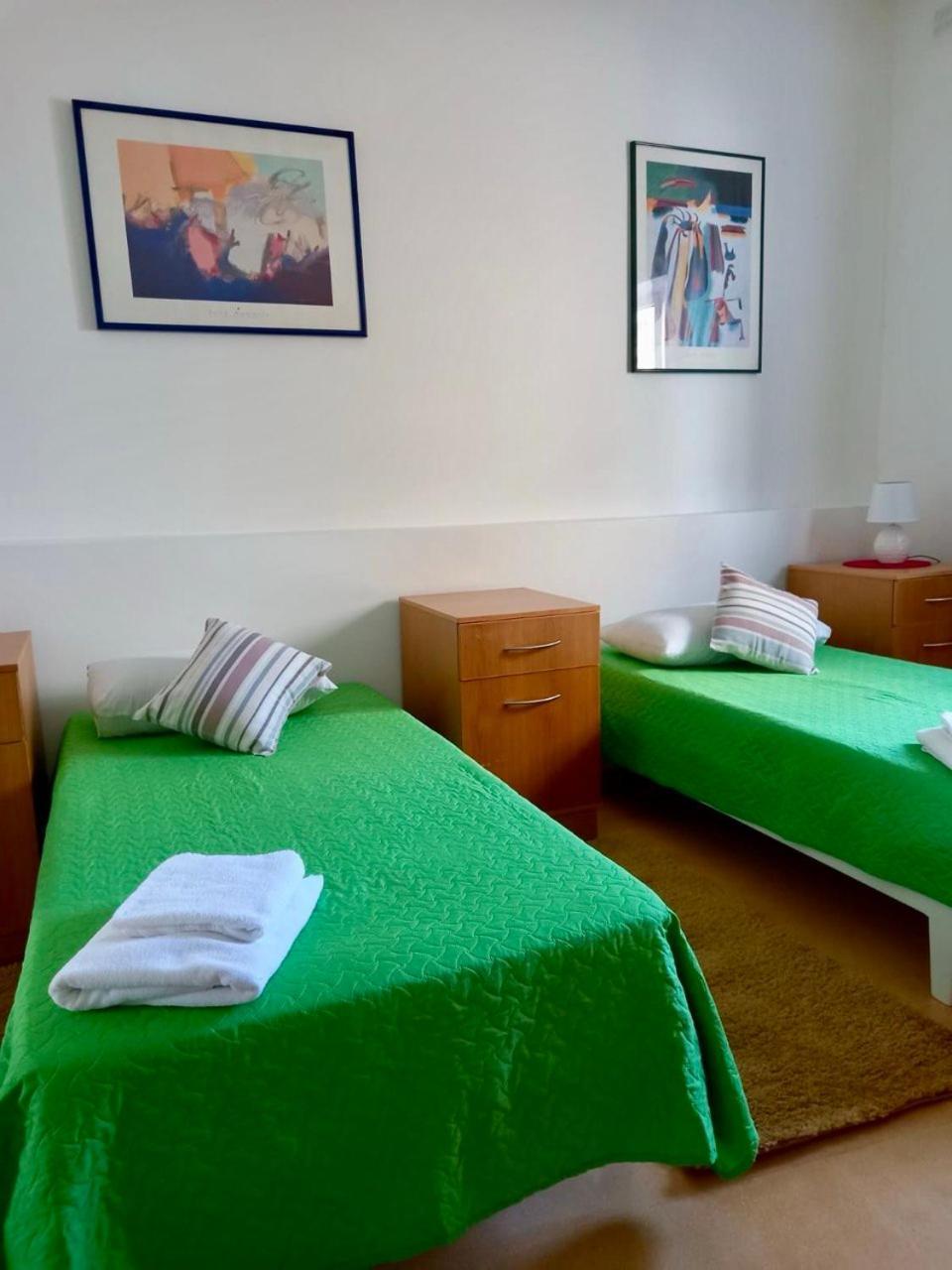 Malta Crown Guesthouse St. Julian's Exteriör bild
